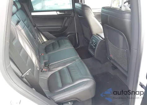 2014 Volkswagen Touareg 3.6L R-Line z USA, uszkodzony, nr VIN WVGDF9BP3ED006854